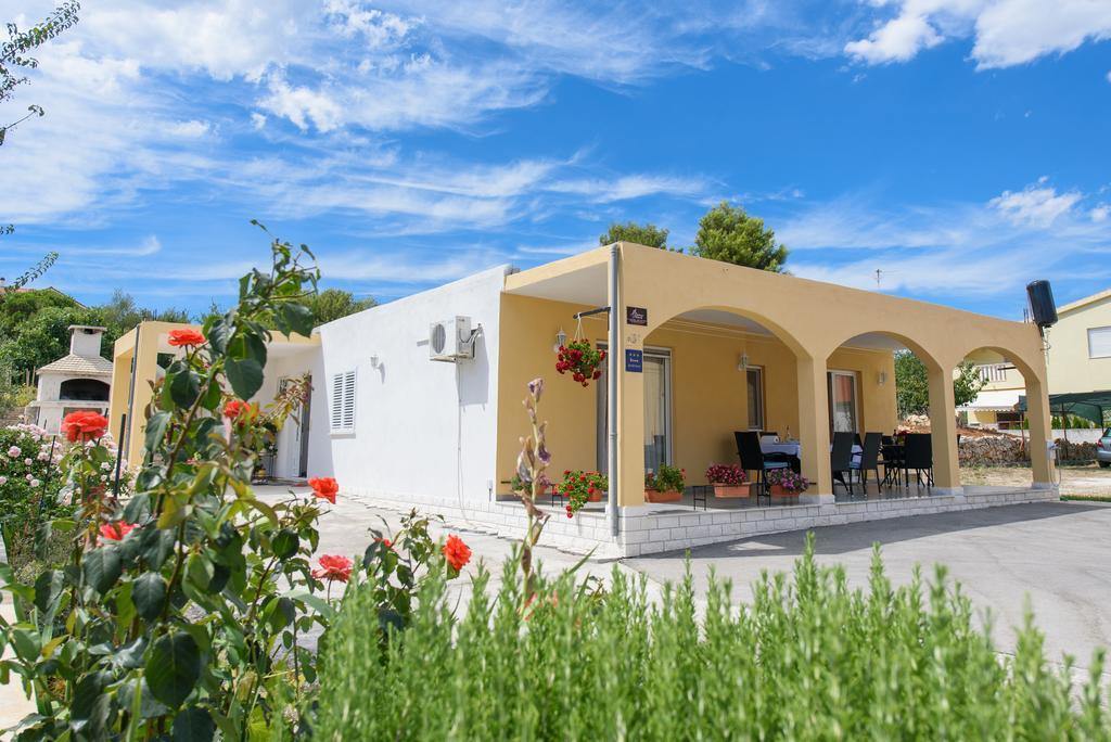Apartments Patricia Trogir Exterior foto