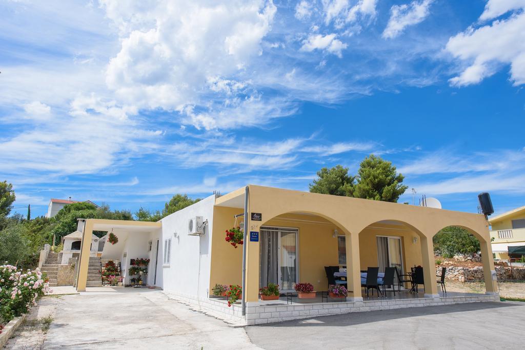 Apartments Patricia Trogir Exterior foto